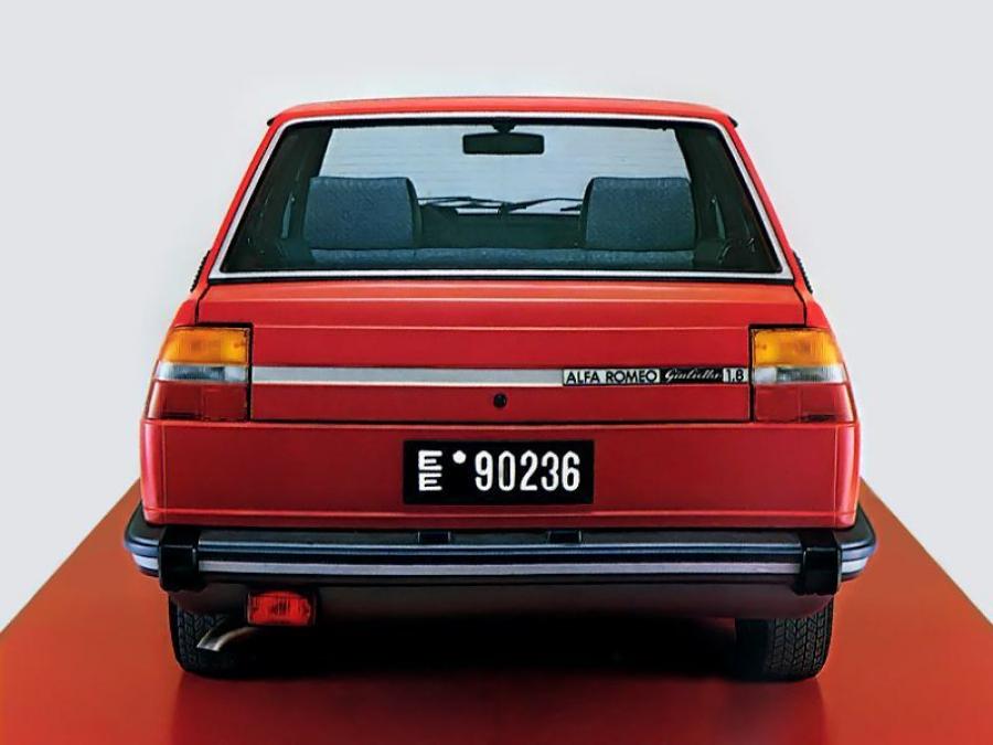  Alfa Romeo Giulietta 1.8 (116) 1981 года  (фото 5 из 9)